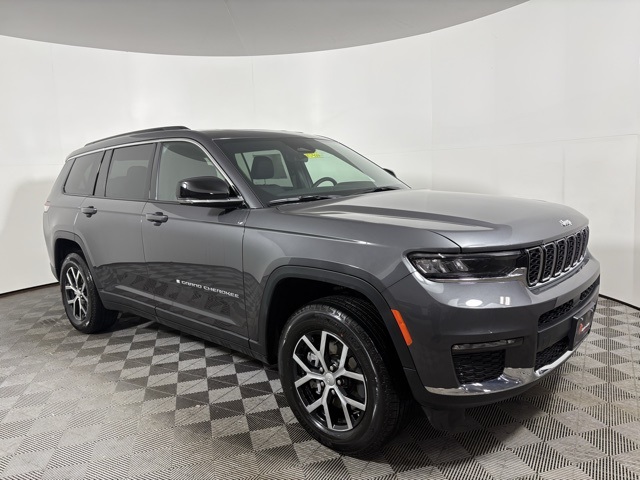 2025 Jeep Grand Cherokee L Limited's photo