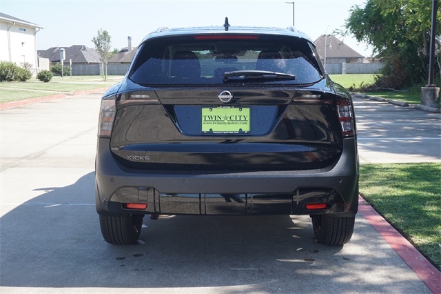 2026 Nissan Kicks SV photo 3