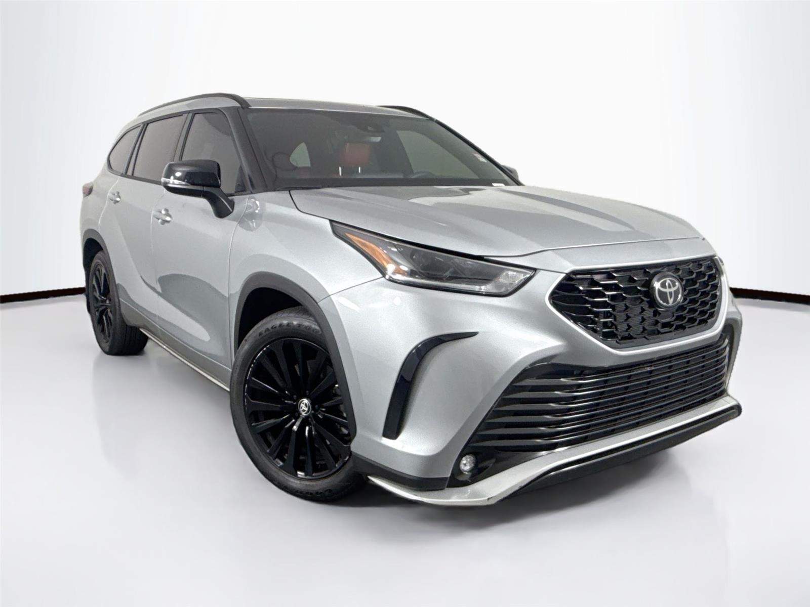2024 Toyota Highlander XSE photo 4