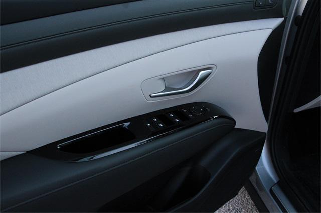 2025 Hyundai Tucson Limited photo 11