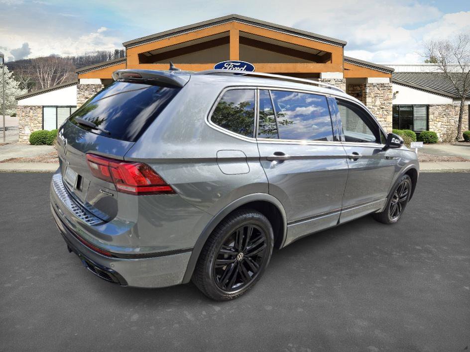 2022 Volkswagen Tiguan SE R-Line Black photo 5