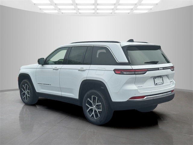 2025 Jeep Grand Cherokee Limited photo 2