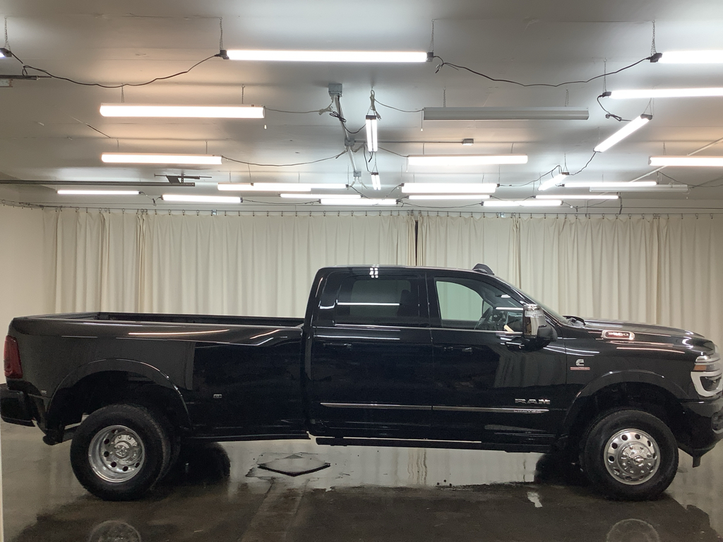 2025 Ram 3500 Limited photo 4