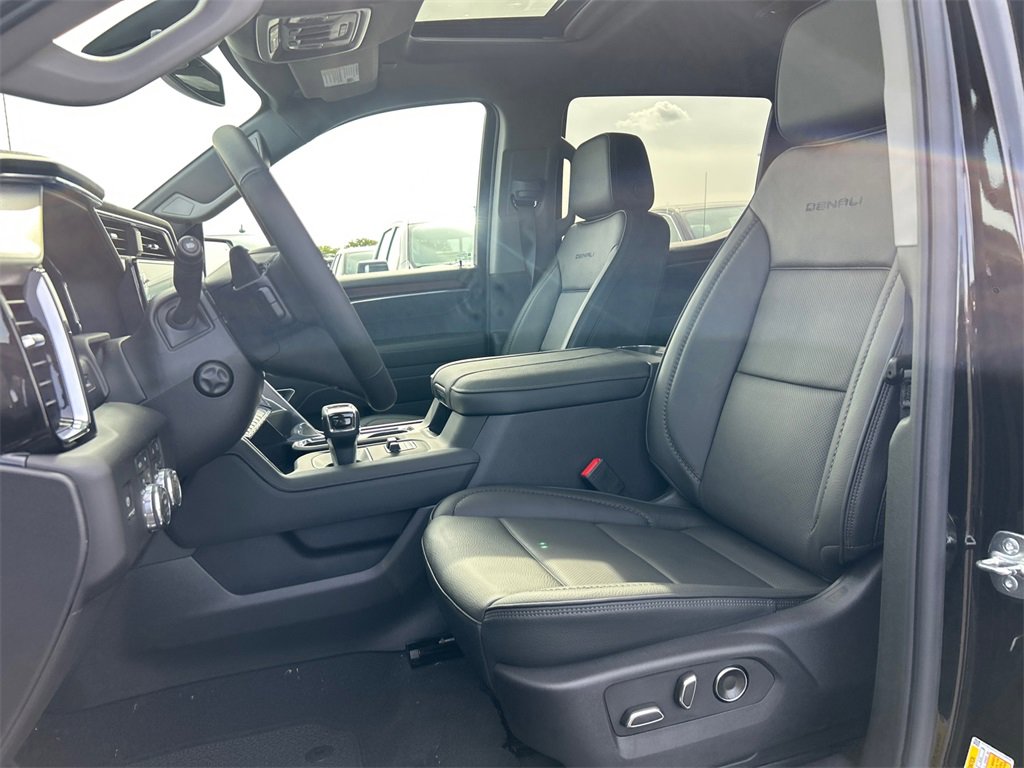 2026 Gmc Sierra Denali photo 16