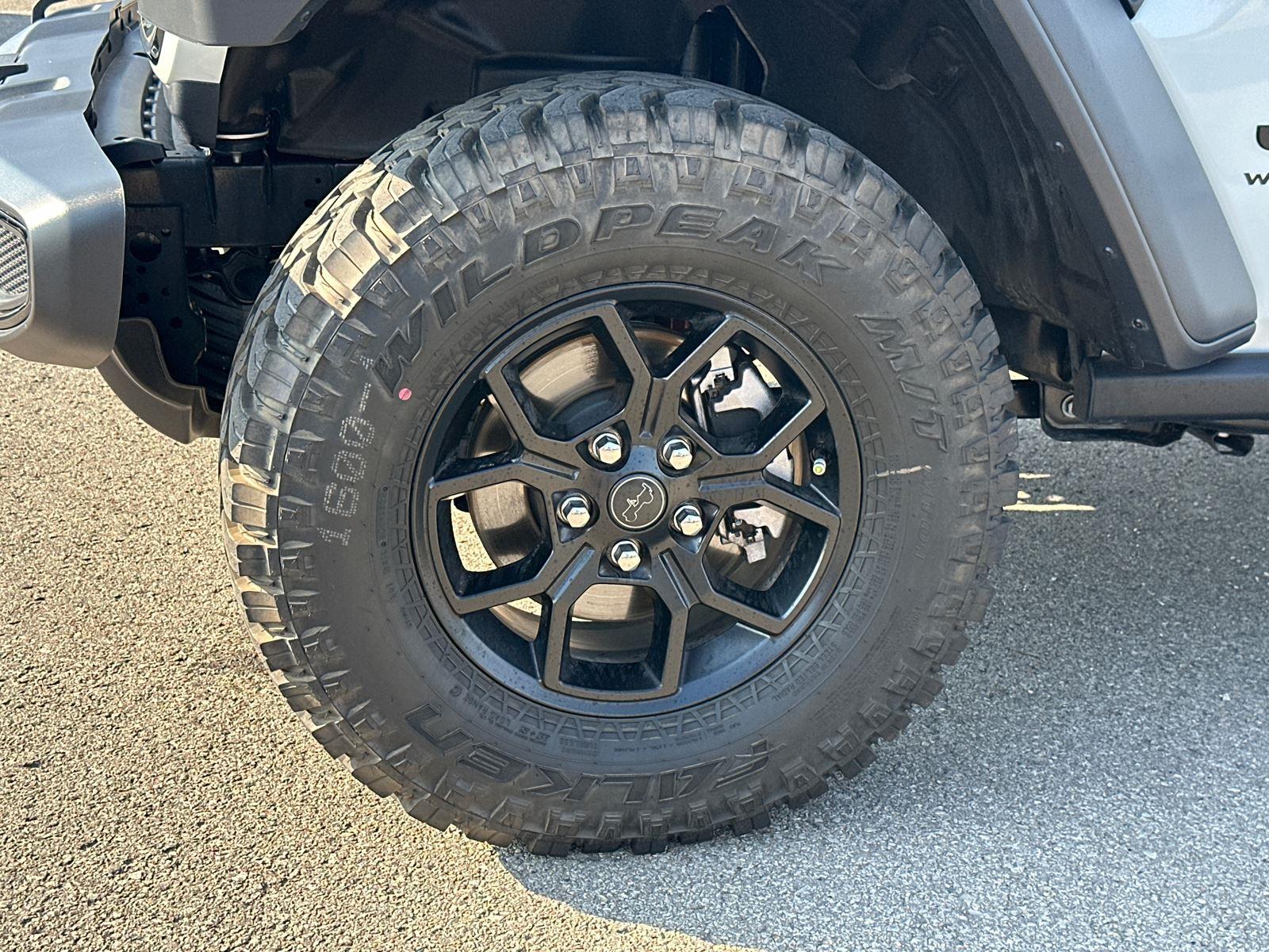 2025 Jeep Wrangler Willys photo 5