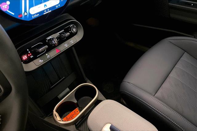 2025 Mini Cooper Hardtop Signature photo 6