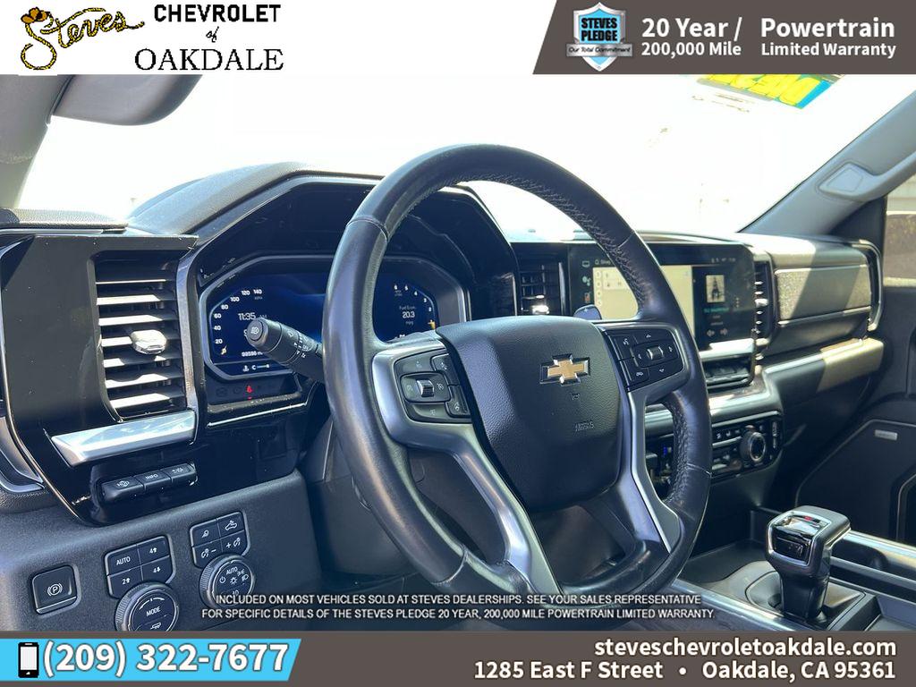 2022 Chevrolet Silverado LTZ photo 14