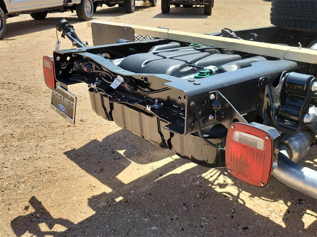 2025 Ford F-350 XL photo 15