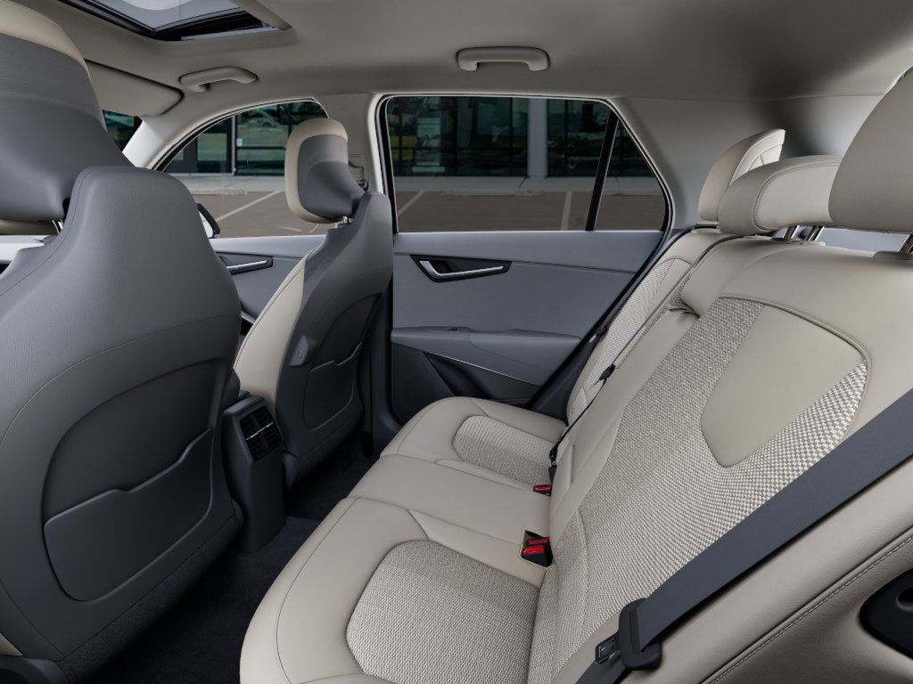 2025 Kia Niro EX Touring photo 14