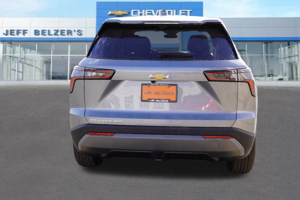 2026 Chevrolet Equinox LT photo 4