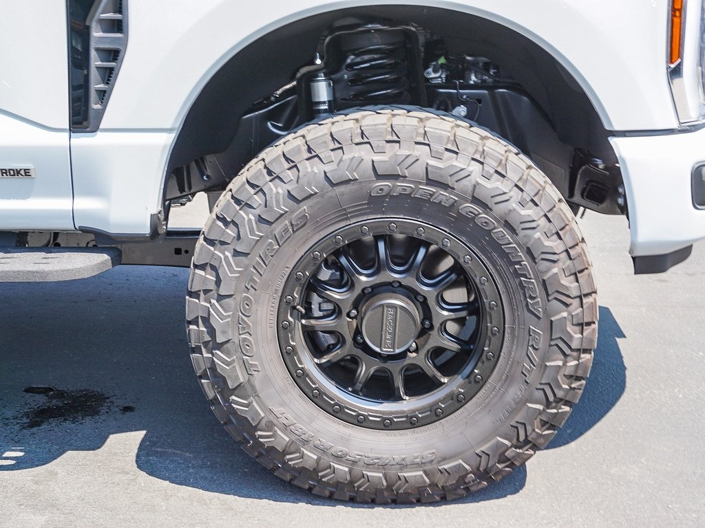 2025 Ford F-250 photo 10