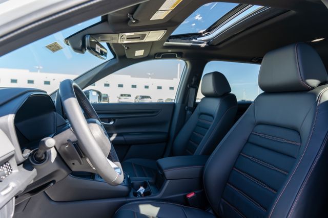 2025 Honda CR-V Hybrid Sport-L photo 11