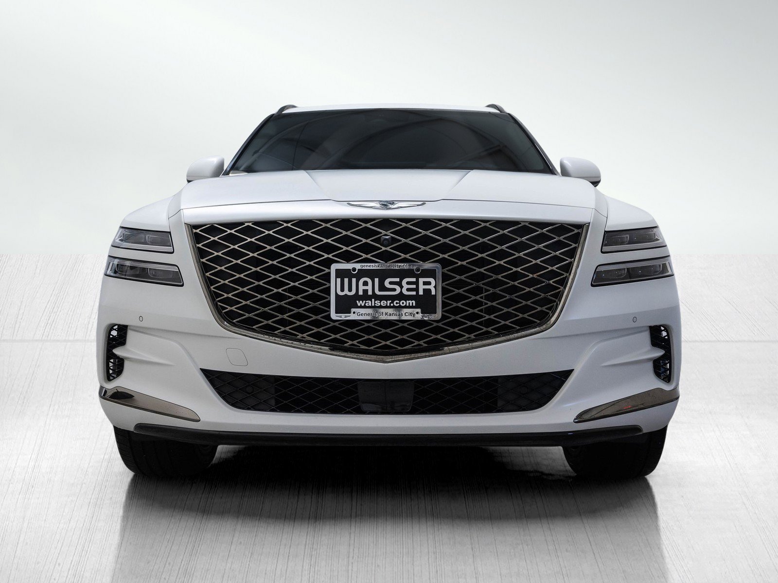 Used 2024 GENESIS GV80 Prestige Signature with VIN KMUHCESC0RU172899 for sale in Kansas City