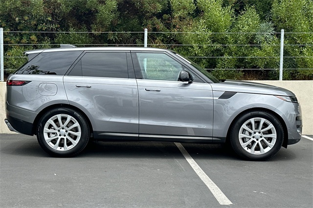 2025 Land Rover Range Rover Sport P360 S photo 5