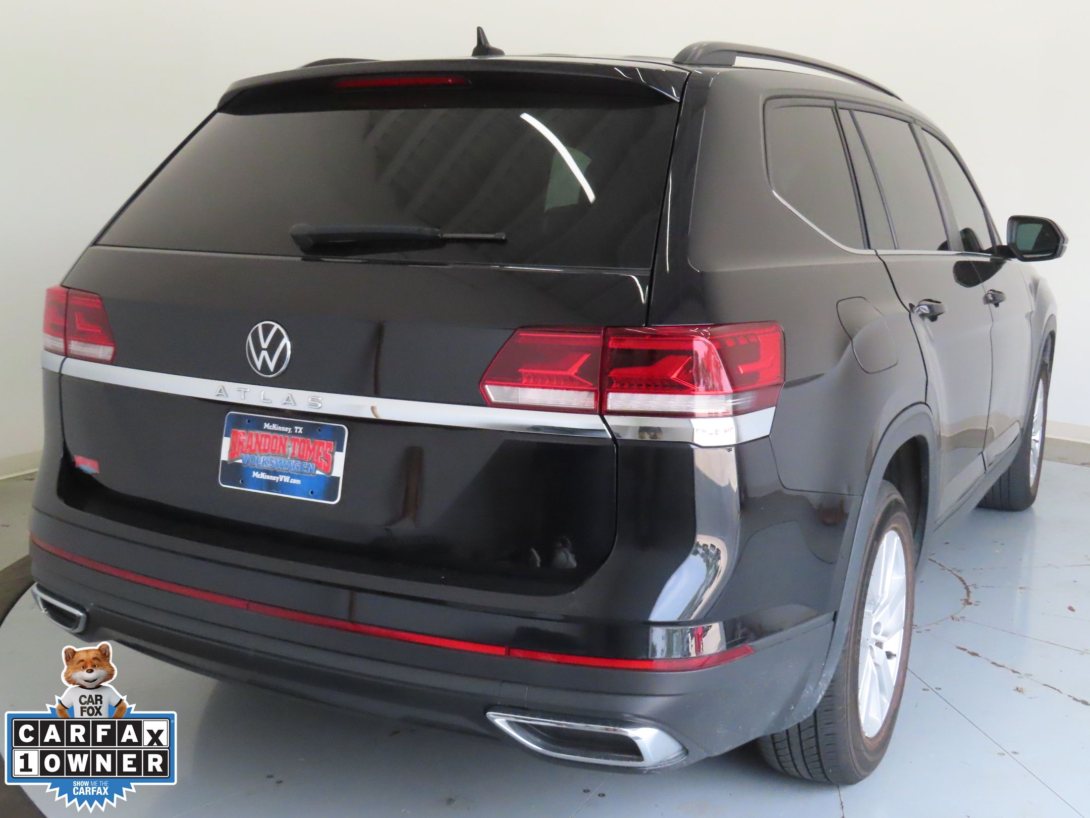 2021 Volkswagen Atlas S photo 3