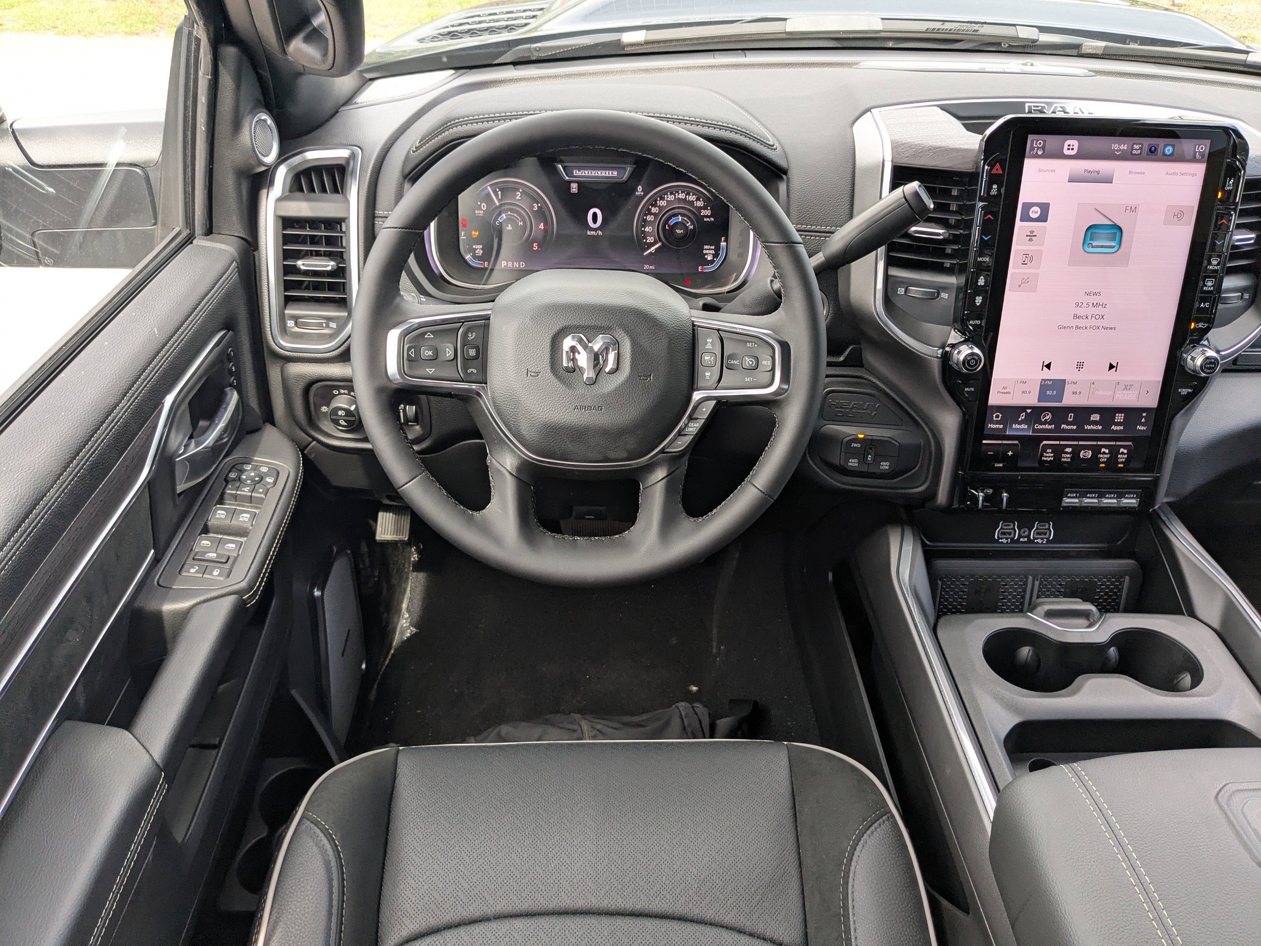 2025 Ram 3500 Laramie photo 14