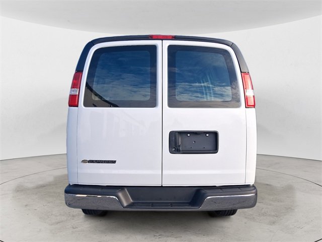 2023 Chevrolet Express Cargo Van 2500 photo 4