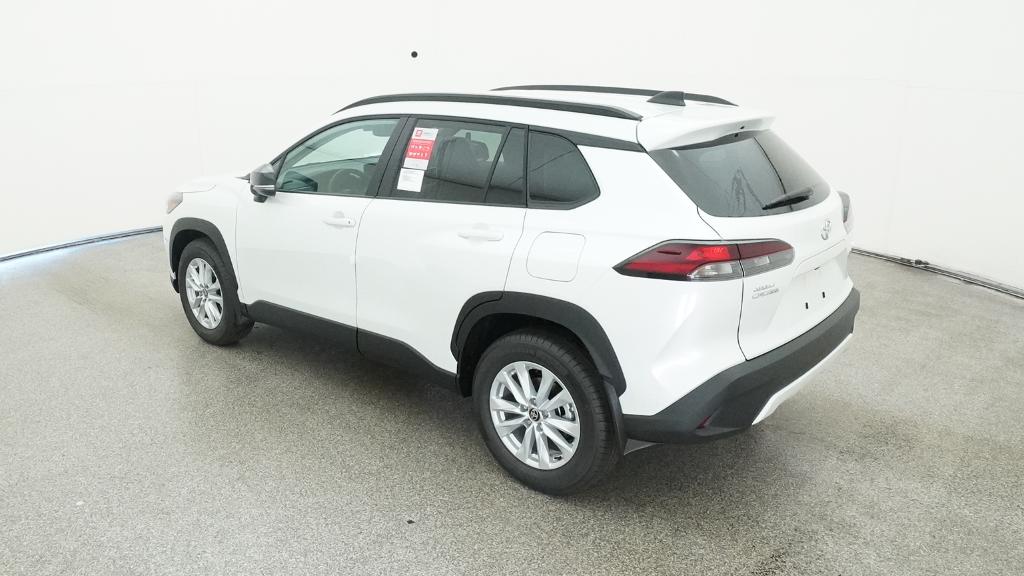 2026 Toyota Corolla Cross LE photo 13