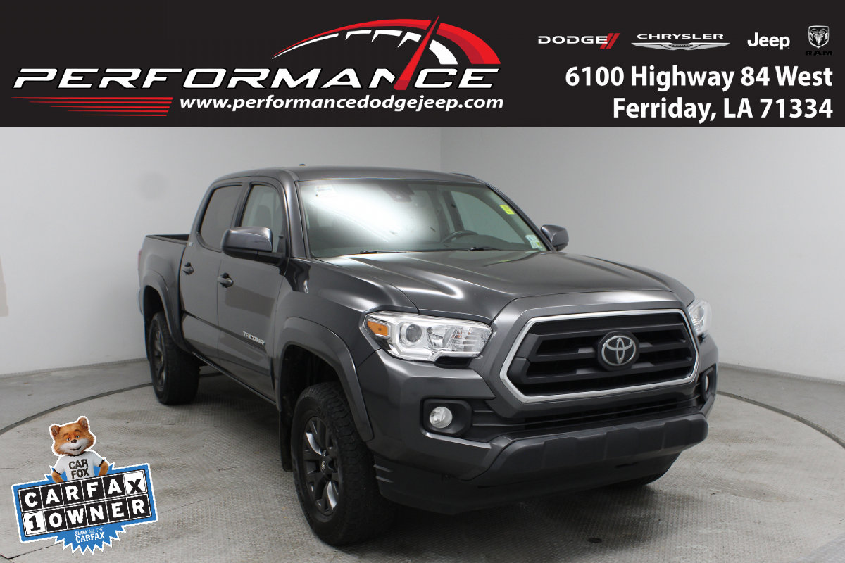 2022 Toyota Tacoma SR5's photo