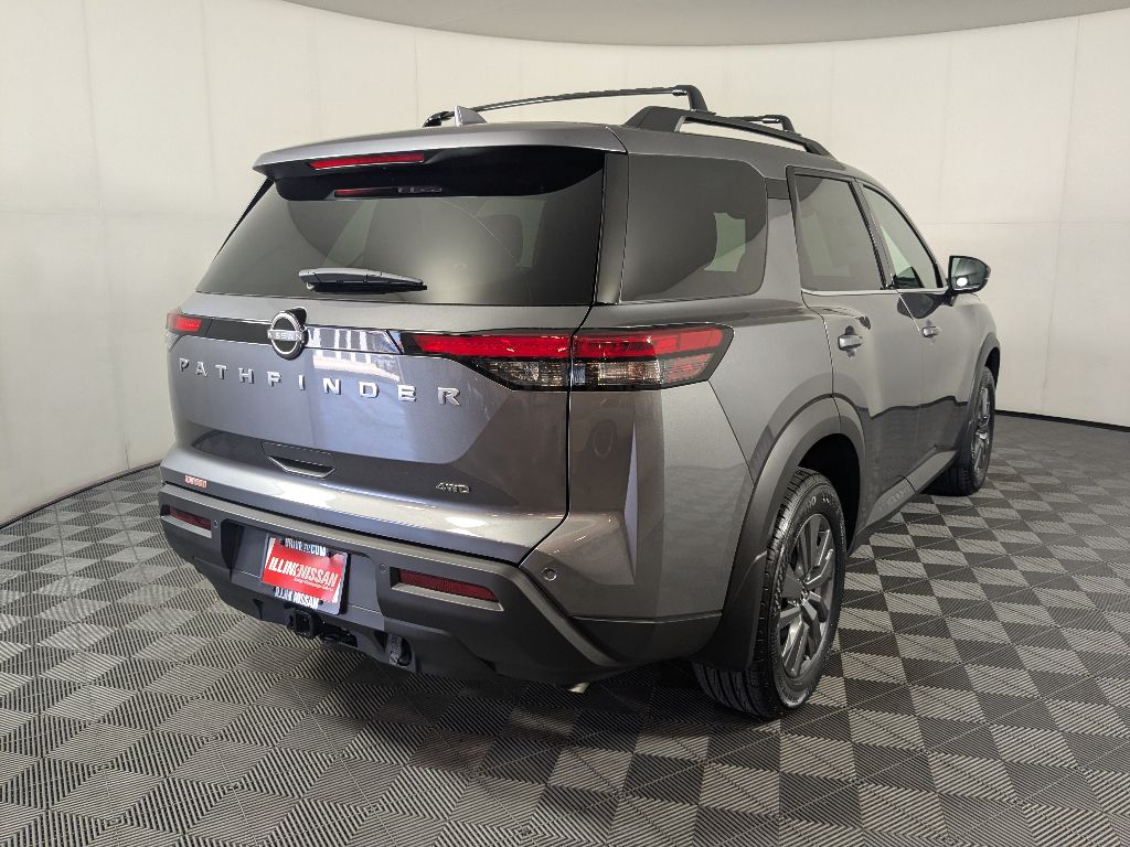 2025 Nissan Pathfinder SV photo 8