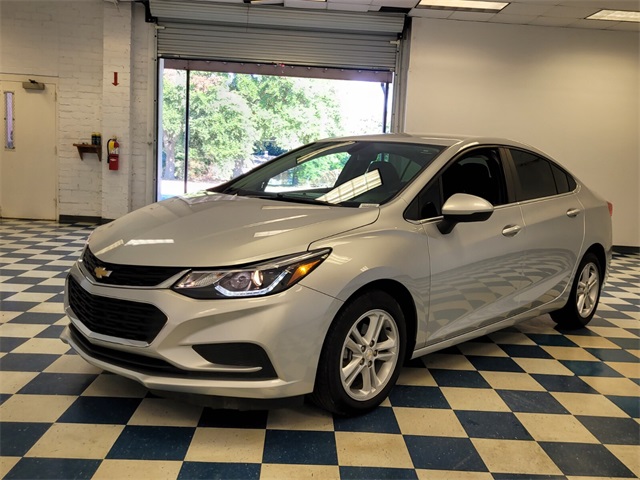2017 Chevrolet Cruze LT photo 3