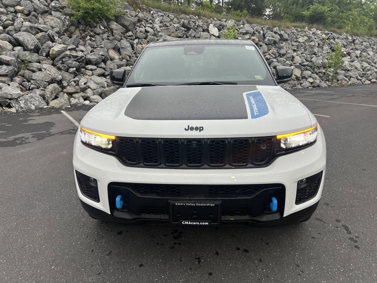 2023 Jeep Cherokee 4xe Trailhawk photo 2