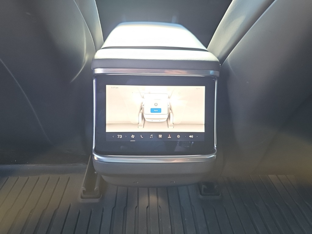 2022 Tesla Model S photo 16