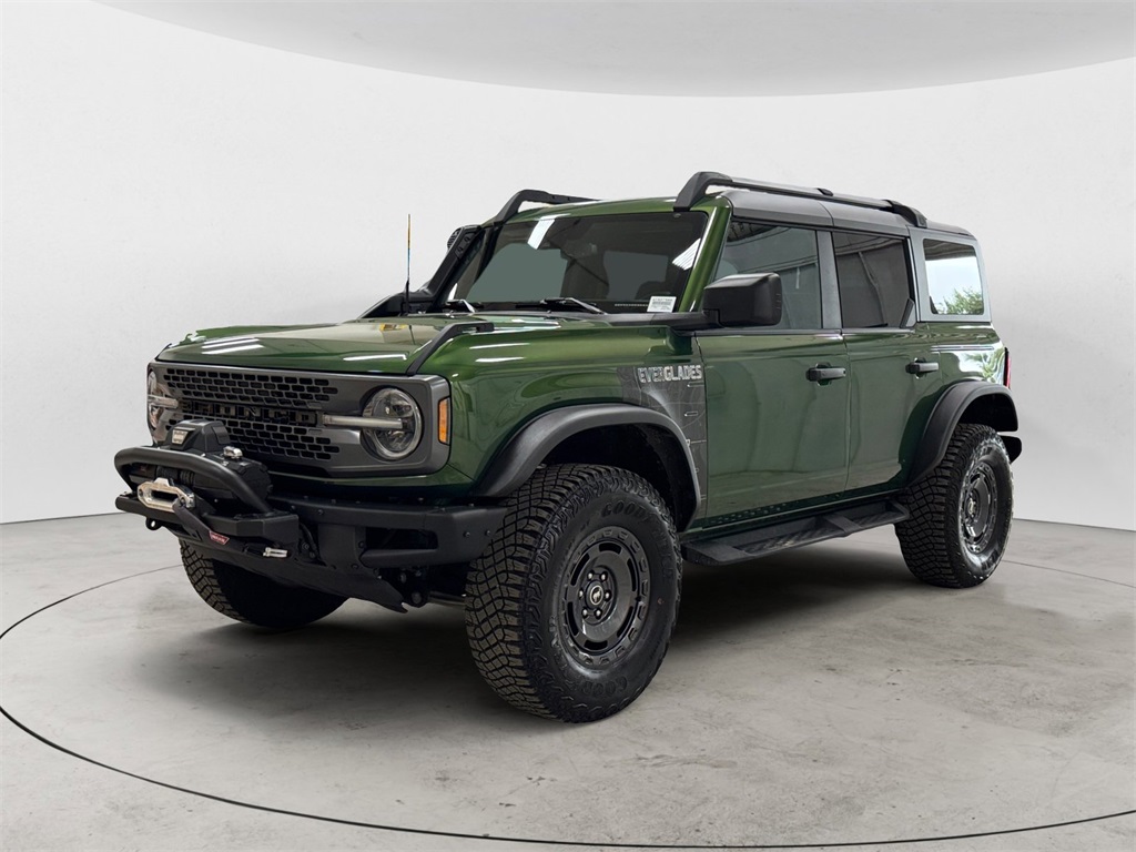 2024 Ford Bronco 4-Door Everglades's photo