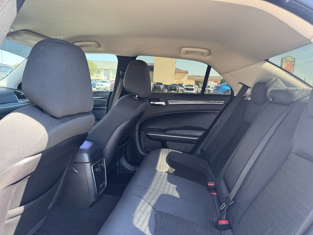 2019 Chrysler 300 Touring Limited photo 2