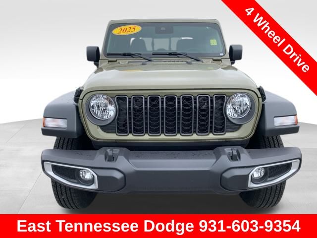 2025 Jeep Gladiator Sport photo 2