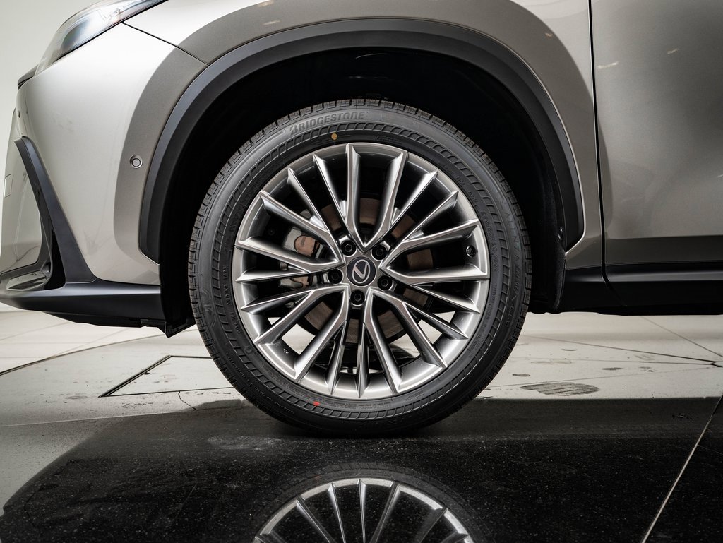 2026 Lexus NX 350 Luxury photo 13