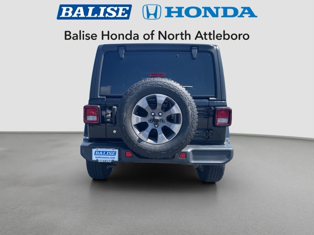 2019 Jeep Wrangler Unlimited Sahara photo 3