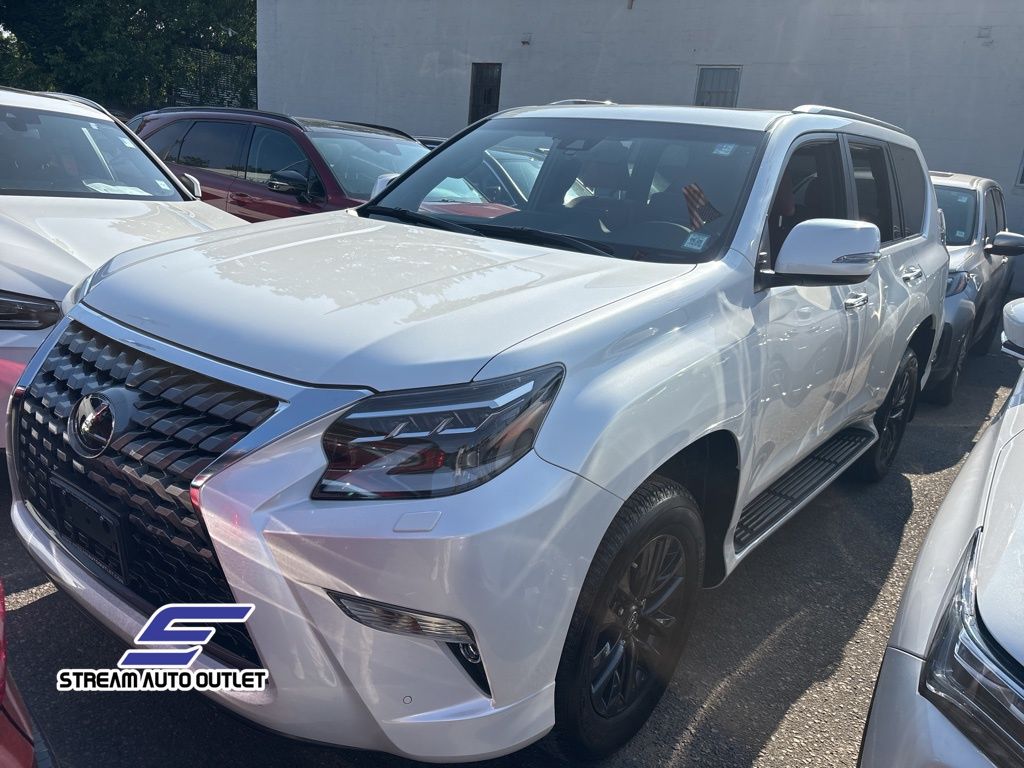 2023 Lexus GX 460 photo 2