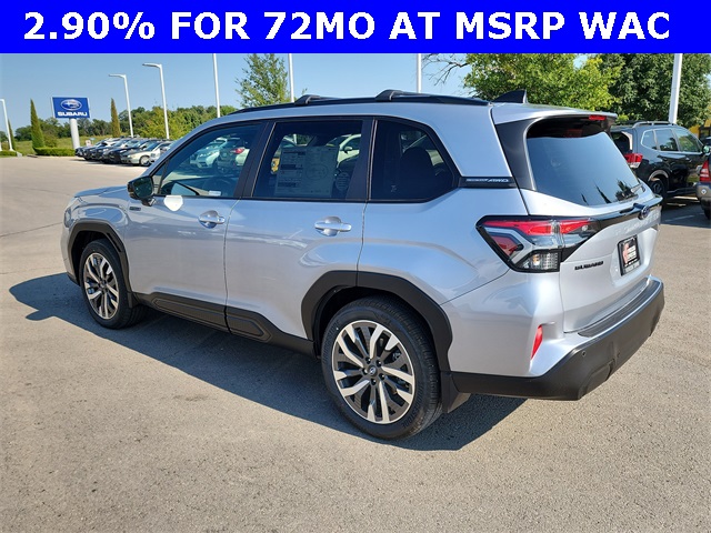 2025 Subaru Forester Touring photo 4