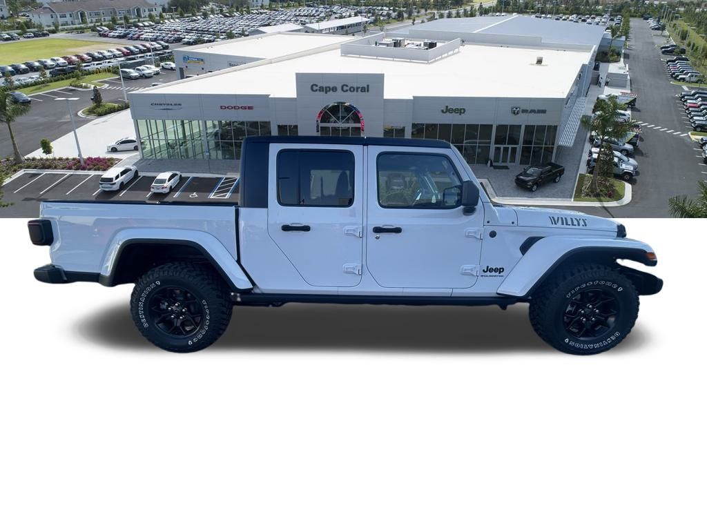 2025 Jeep Gladiator Willys photo 3