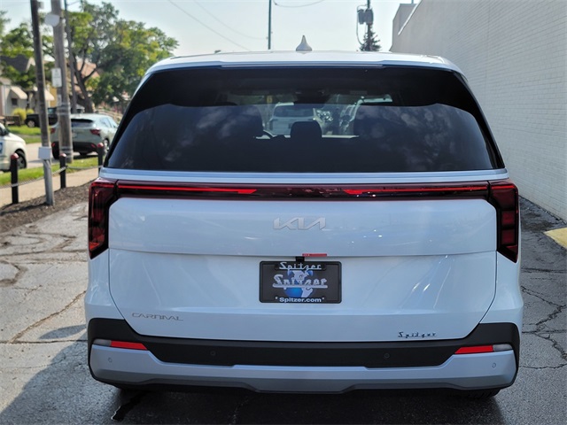 2026 Kia Carnival LXS photo 3