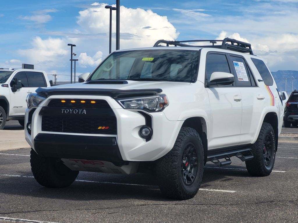 2019 Toyota 4Runner SR5 photo 4