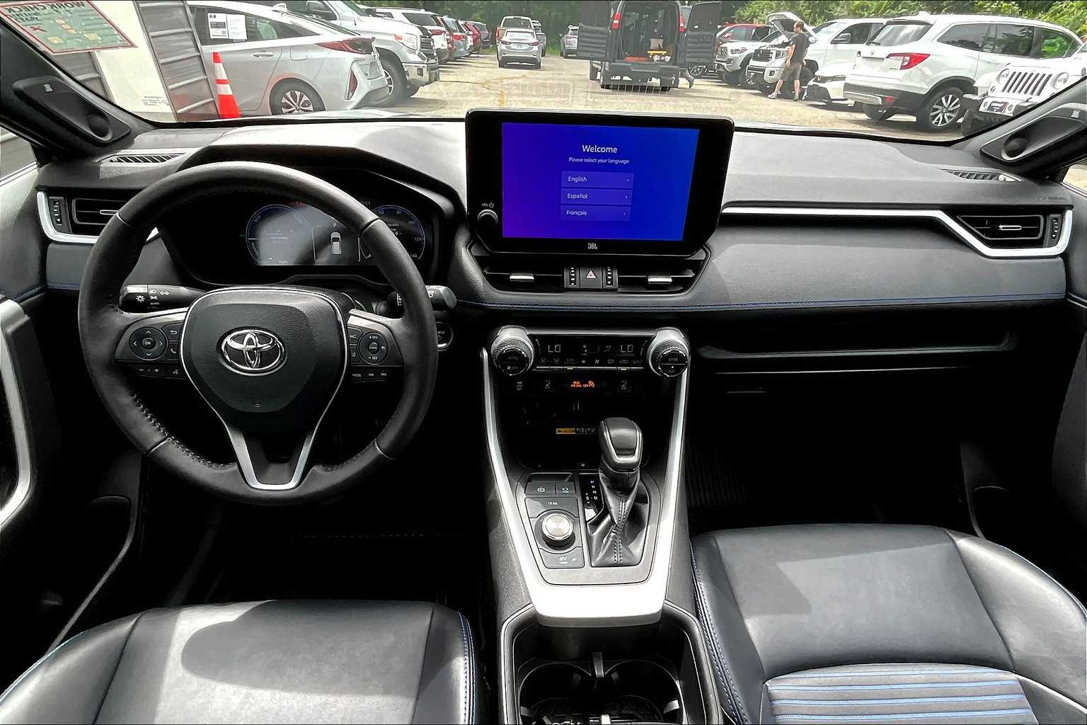 2023 Toyota RAV4 Hybrid XSE photo 13