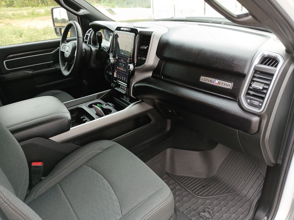 2025 Ram 2500 Big Horn photo 27