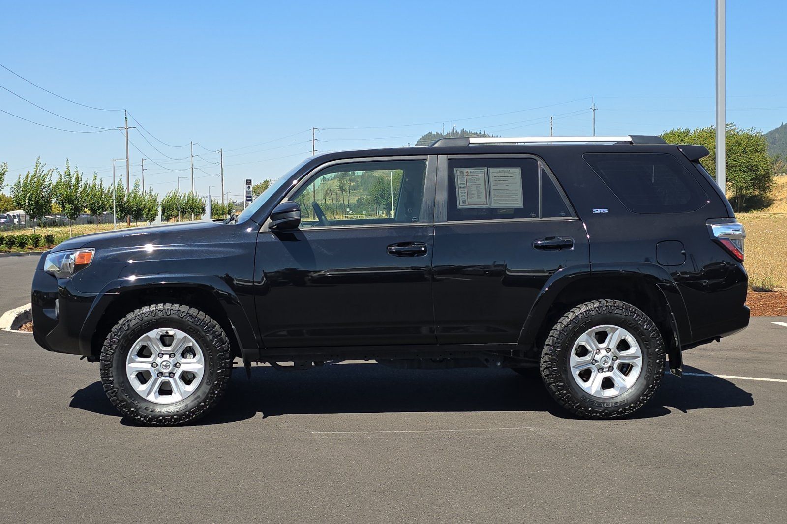 2022 Toyota 4Runner SR5 photo 5
