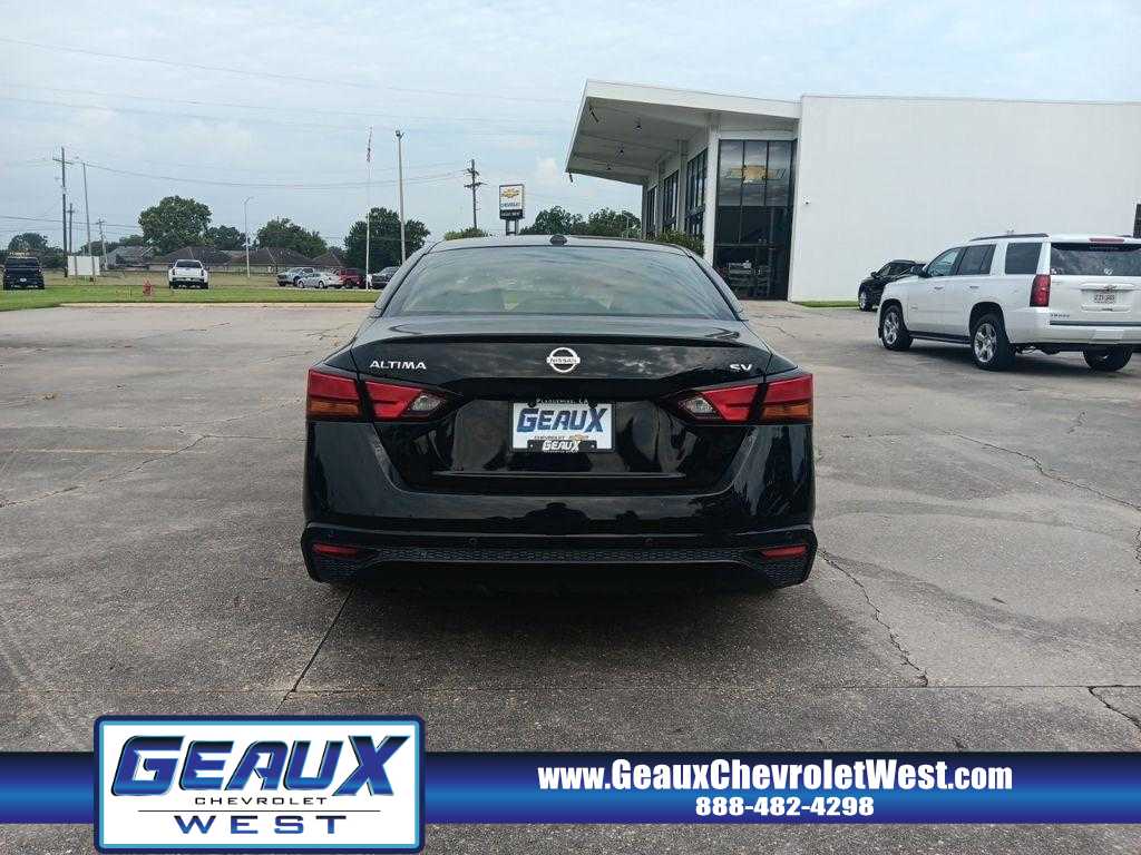 2021 Nissan Altima 2.5 SV photo 6