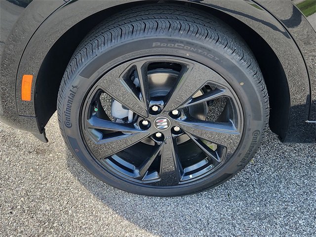 2025 Buick Envision Sport Touring photo 4