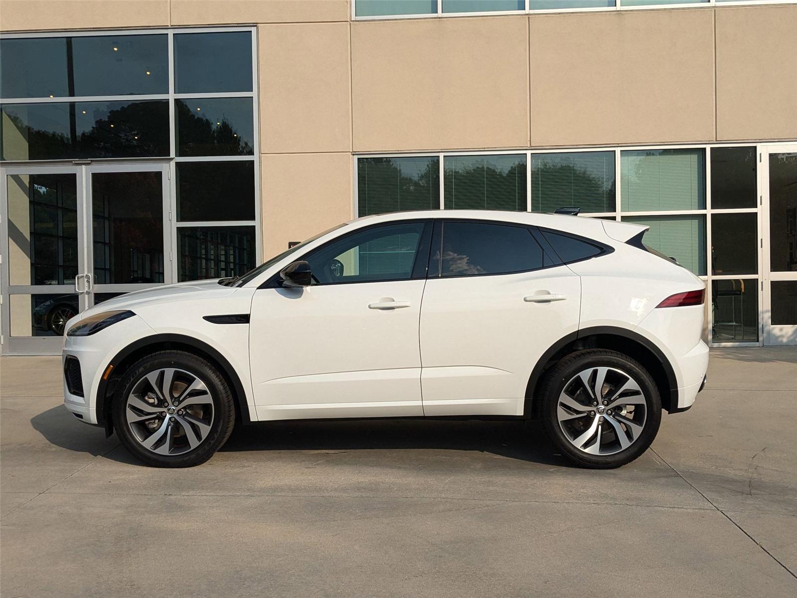 2024 Jaguar E-PACE R-Dynamic SE photo 8