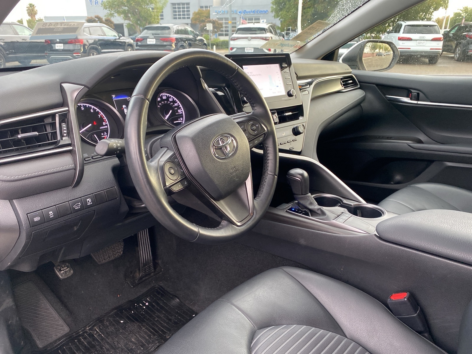 2024 Toyota Camry SE photo 9