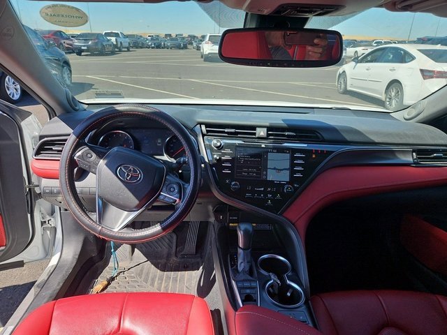 2019 Toyota Camry XSE V6 photo 9