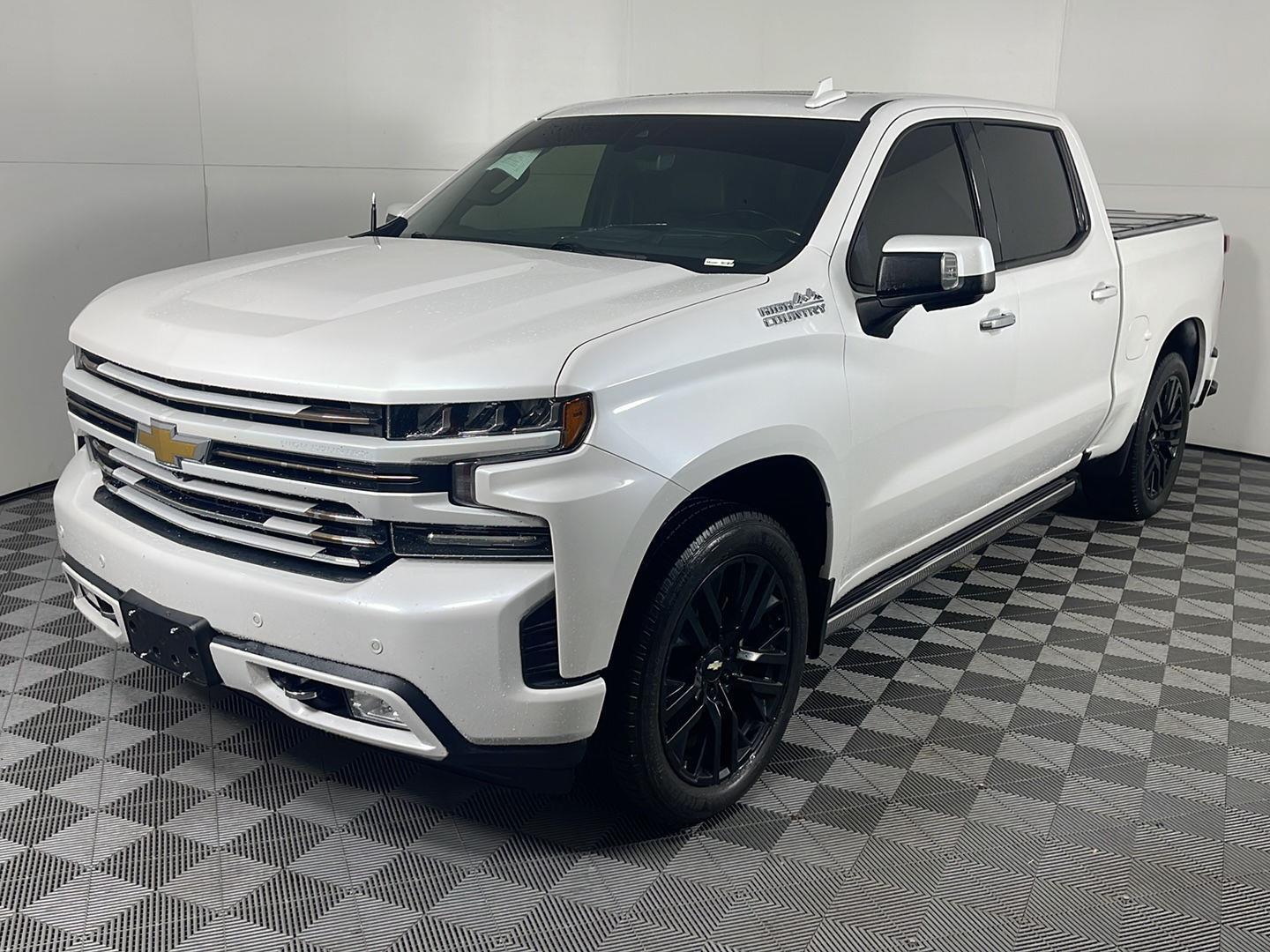 2019 Chevrolet Silverado 1500 High Country photo 2