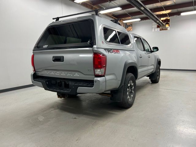 2017 Toyota Tacoma TRD Off-Road 4x4 Double Cab photo 3