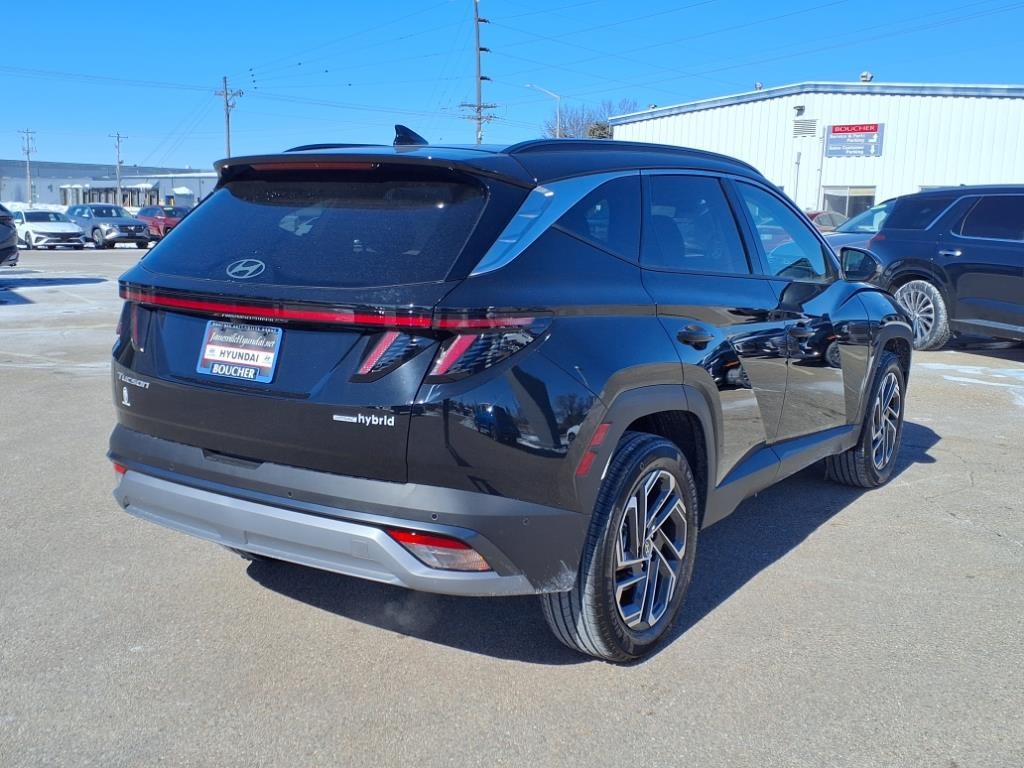 2025 Hyundai Tucson Hybrid Limited photo 3