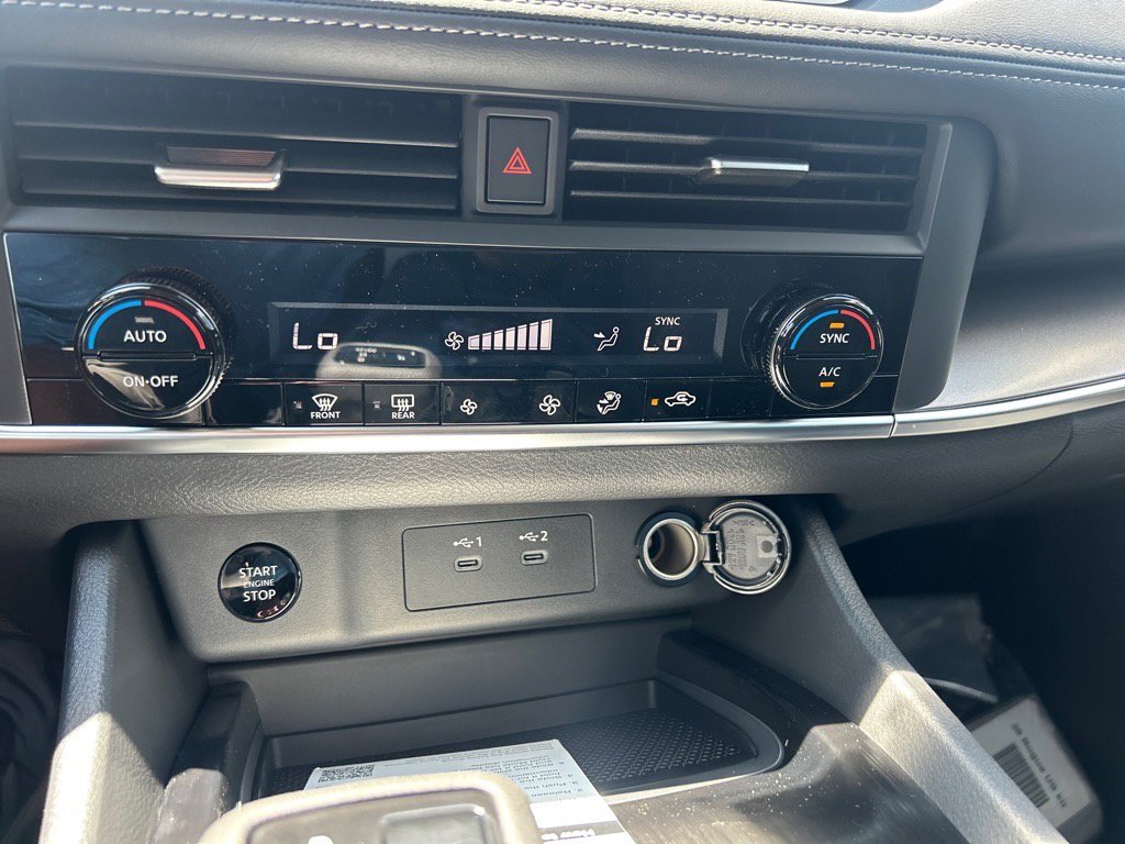 2026 Nissan Rogue SV photo 6