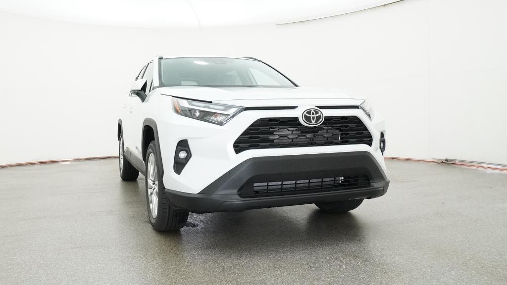 2025 Toyota RAV4 XLE Premium photo 32
